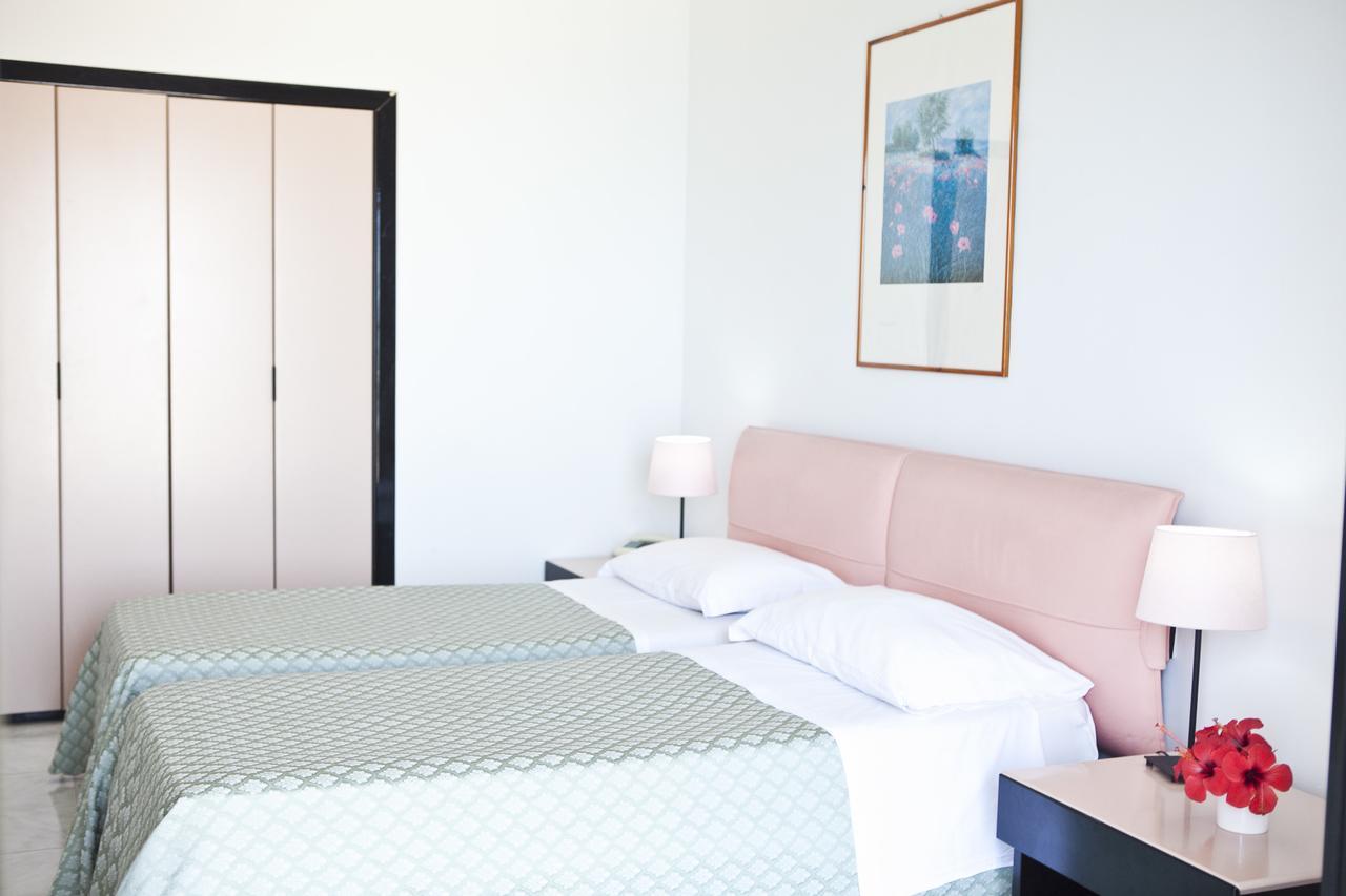 Futura Style Helios Hotel Noto Exterior photo